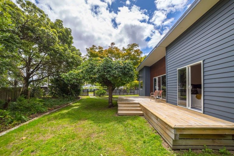 Photo of property in 8 Mahupuku Street, Greytown, 5712