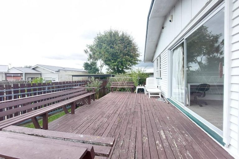 Photo of property in 9b Ware Place, Pakuranga Heights, Auckland, 2010