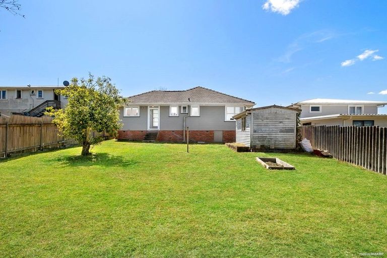 Photo of property in 9 Reiman Street, New Lynn, Auckland, 0600