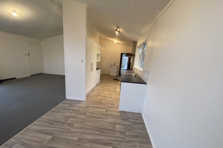 Photo of property in 110 Roberts Road, Te Atatu South, Auckland, 0610