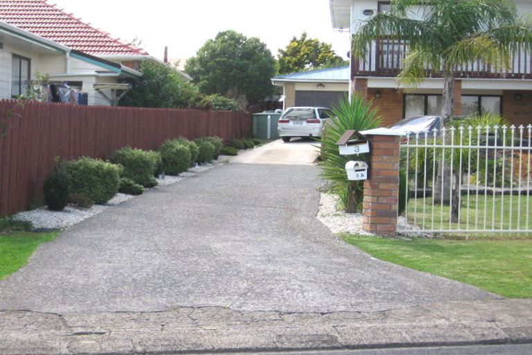 Photo of property in 3 Strid Road, Te Atatu South, Auckland, 0610