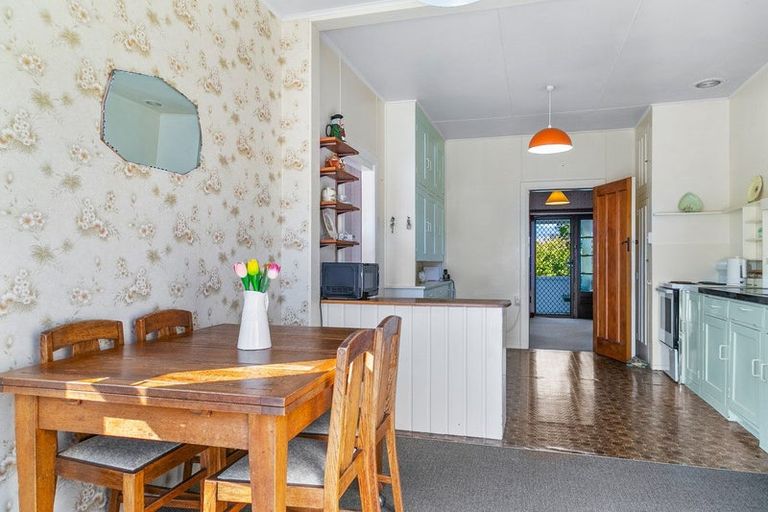 Photo of property in 19 Princes Street, Levin, 5510