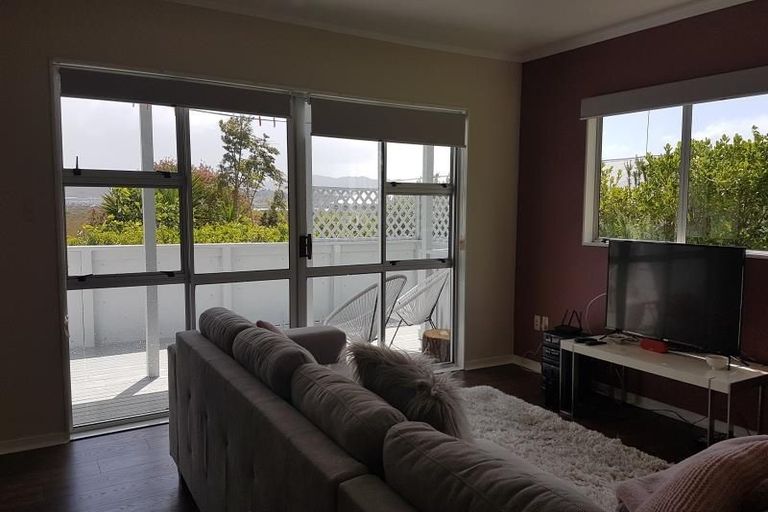 Photo of property in 43 Raumati Crescent, Onerahi, Whangarei, 0110