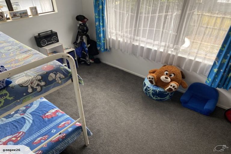 Photo of property in 72a Borich Road, Sunnyvale, Auckland, 0612