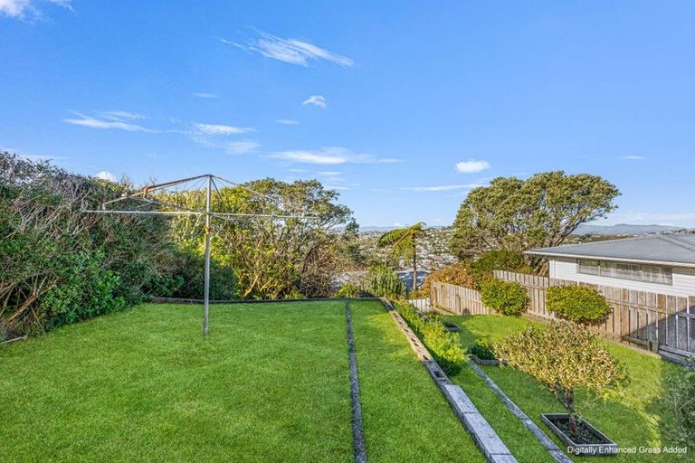 Photo of property in 4 Glenamoy Crescent, Johnsonville, Wellington, 6037
