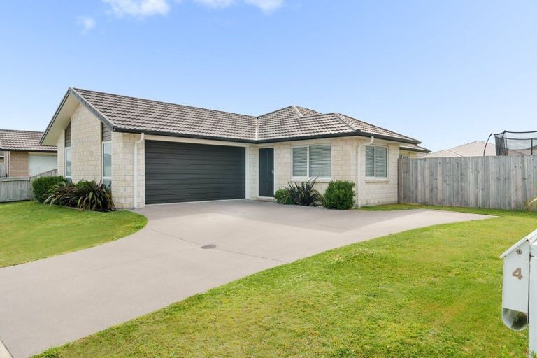 Photo of property in 4 Livingstone Drive, Papamoa Beach, Papamoa, 3118