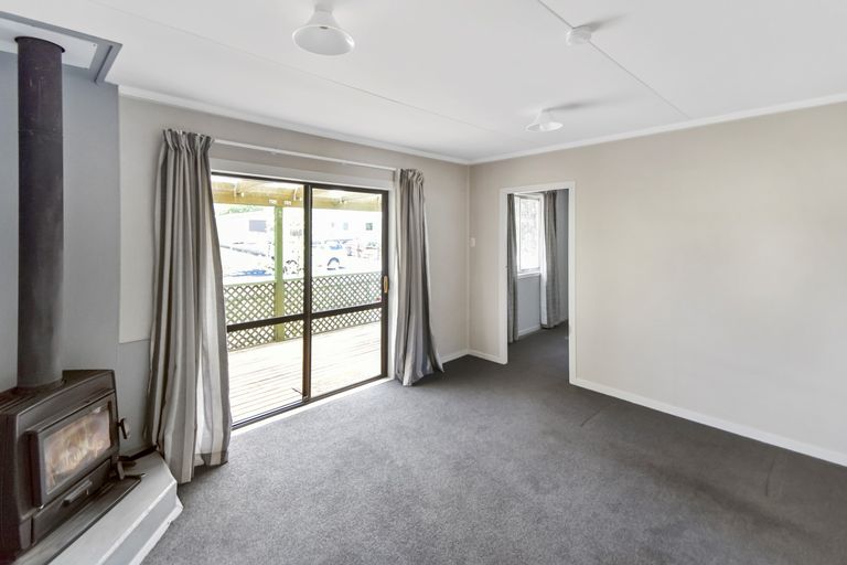 Photo of property in 38 Simons Street, Twizel, 7901