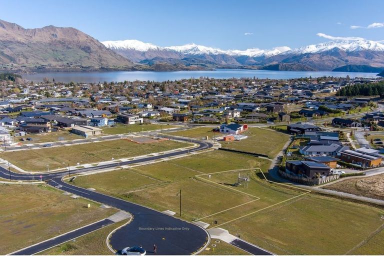 Photo of property in Kirimoko Crescent, Wanaka, 9305
