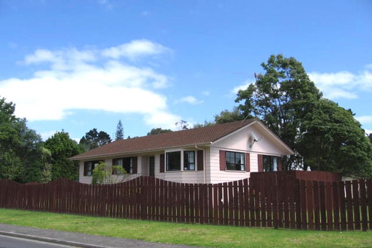 Photo of property in 49 Gatman Street, Birkdale, Auckland, 0626