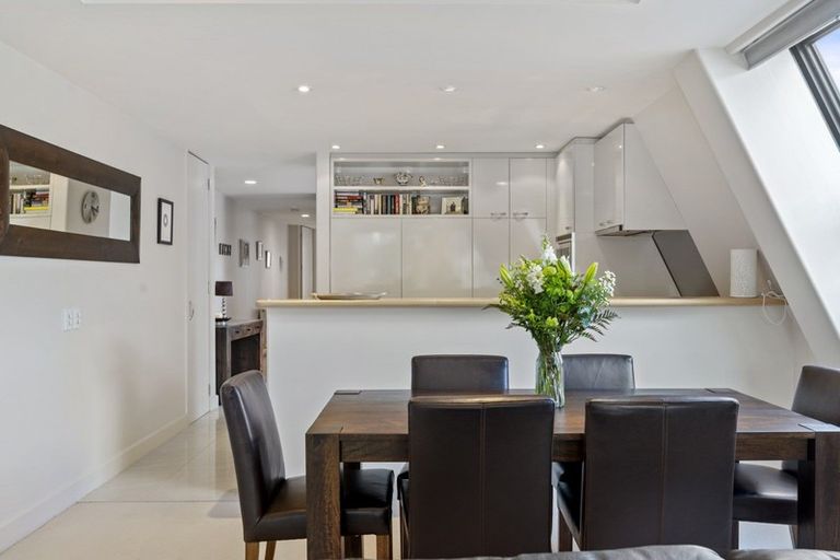 Photo of property in 1152unit Whakaue Street, Rotorua, 3010
