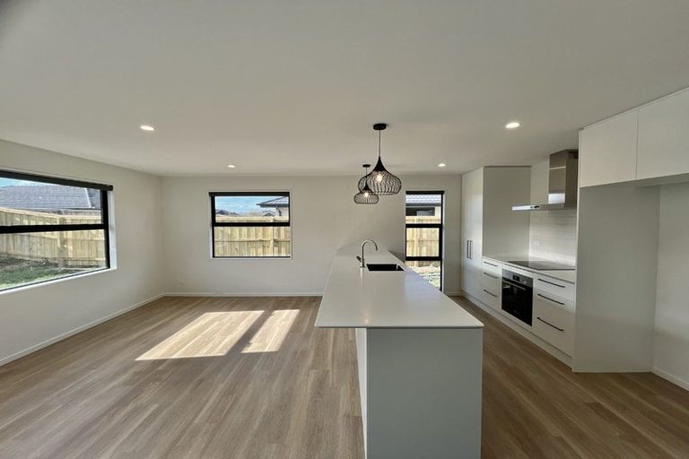 Photo of property in 5 Edgar Way, Rolleston, 7614