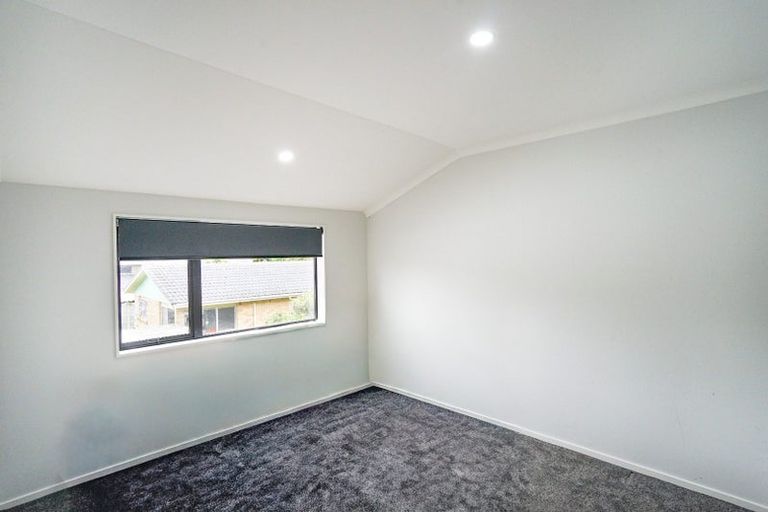 Photo of property in 425d Great South Road, Opaheke, Papakura, 2113