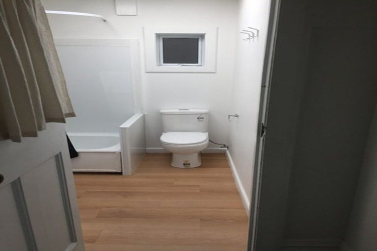 Photo of property in 1/231 Edgeware Road, Edgeware, Christchurch, 8013