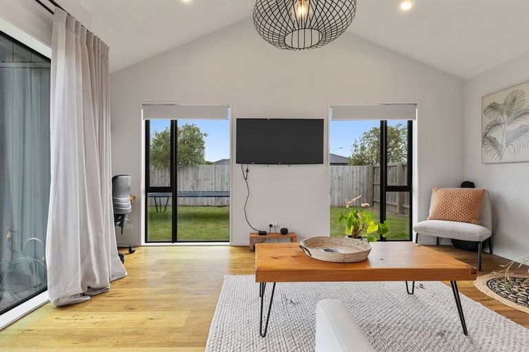 Photo of property in 1 Newman Road, Rolleston, 7614