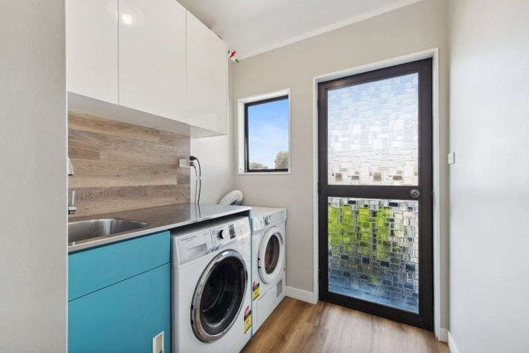 Photo of property in 20a Tahurangi Place, Spotswood, New Plymouth, 4310