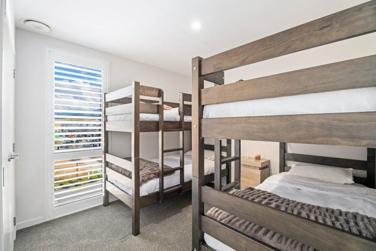 Photo of property in 1 Mulholland Drive, Jacks Point, 9371