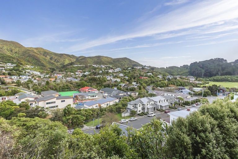 Photo of property in 14f2 Astor Street, Karori, Wellington, 6012