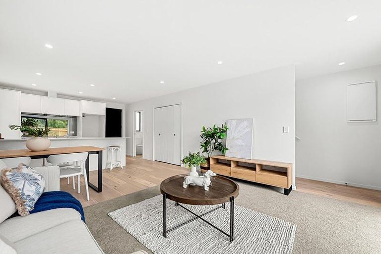 Photo of property in 354e Fergusson Drive, Heretaunga, Upper Hutt, 5018