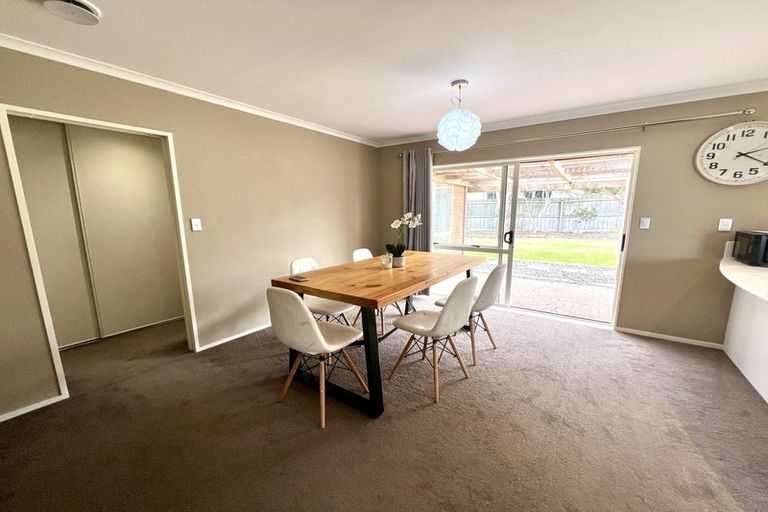 Photo of property in 12 Sheldon Place, Burswood, Auckland, 2013