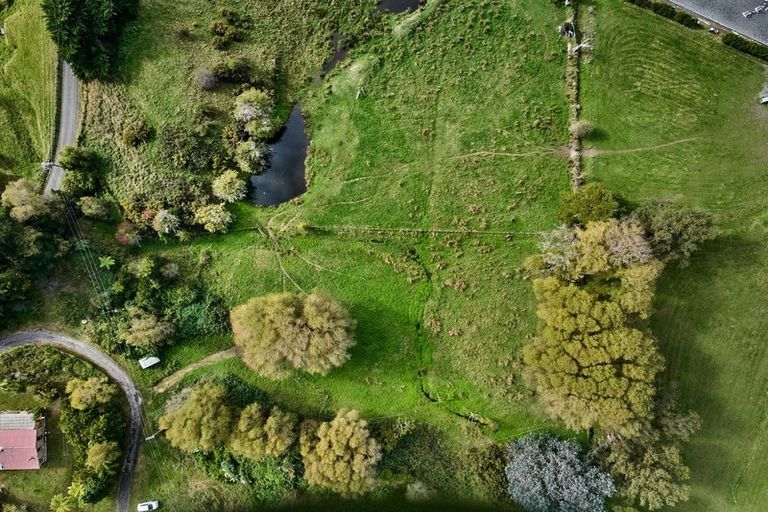 Photo of property in 138 Paekakariki Hill Road, Pauatahanui, Porirua, 5381
