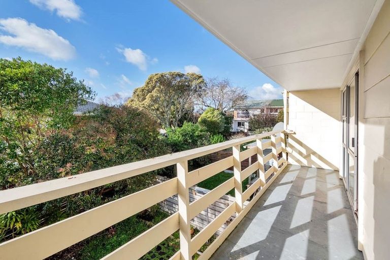 Photo of property in 2/19 Copley Street, New Lynn, Auckland, 0600