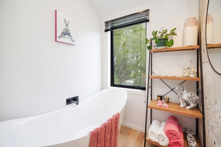 Photo of property in 72 Millton Park Road, Mill Road, Invercargill, 9871