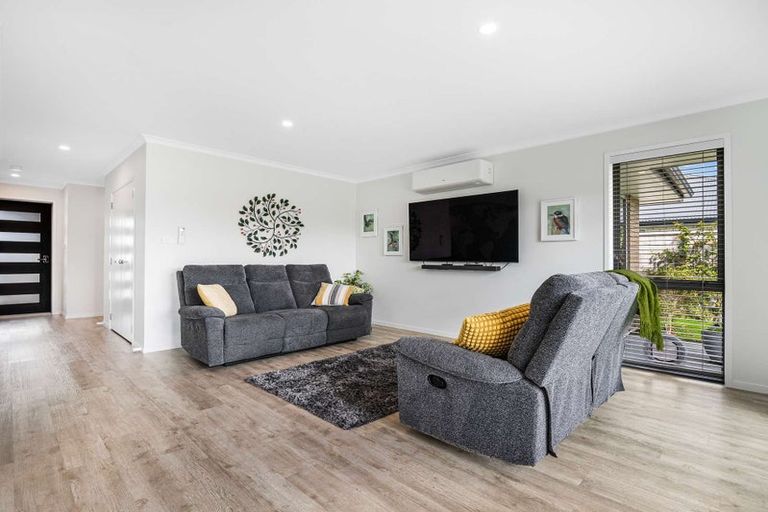 Photo of property in 6 Navy Lane, Papamoa, 3118