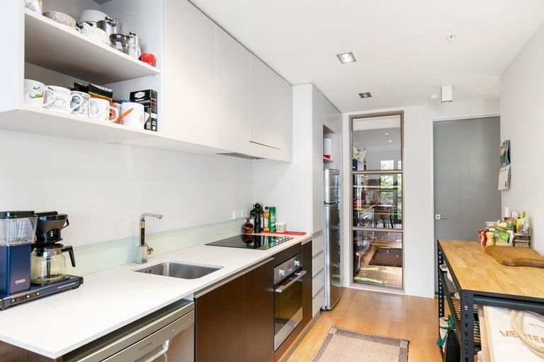 Photo of property in Masina Apartments, 204/80u Riddiford Street, Newtown, Wellington, 6021