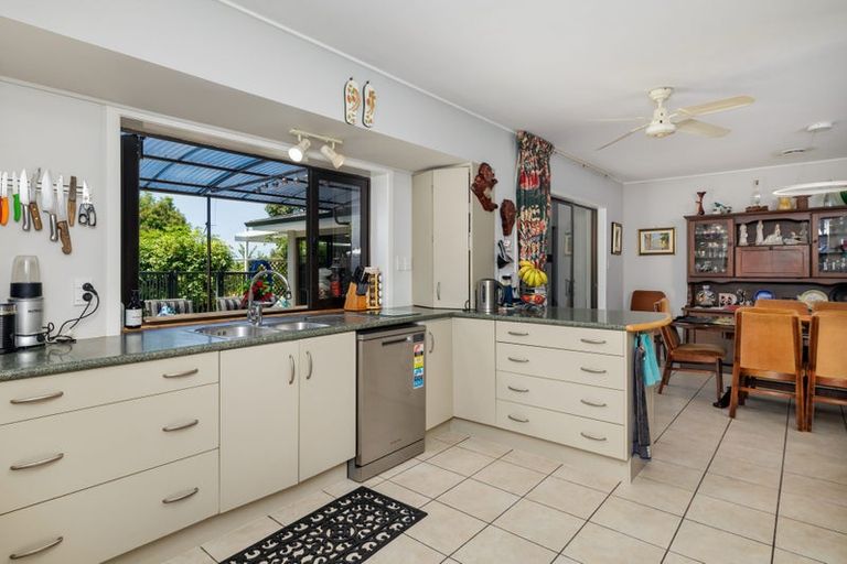 Photo of property in 90 Kemp Road, Kerikeri, 0230