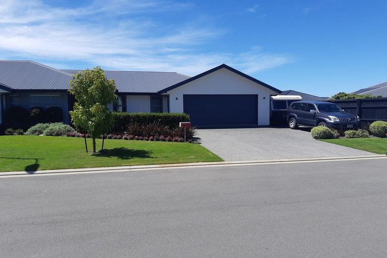 Photo of property in 6 Overton Place, Prebbleton, 7604