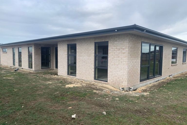 Photo of property in 184 Faringdon Boulevard, Rolleston, 7615