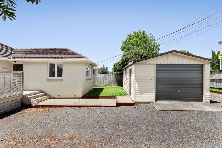 Photo of property in 727 Te Atatu Road, Te Atatu Peninsula, Auckland, 0610