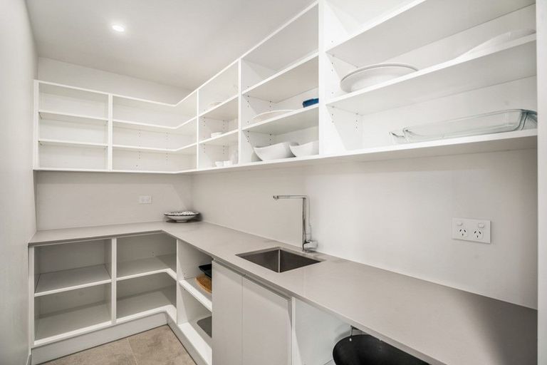 Photo of property in 37 Farrant Drive, Wanaka, 9305