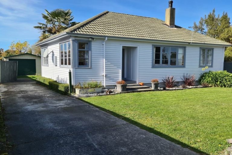 Photo of property in 4 Lindon Street, Rangiora, 7400