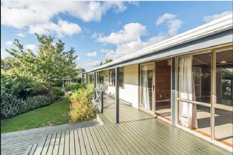 Photo of property in 31 Matai Street, Waikanae, 5036