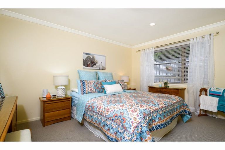 Photo of property in 34 Starlight Cove, Hobsonville, Auckland, 0618