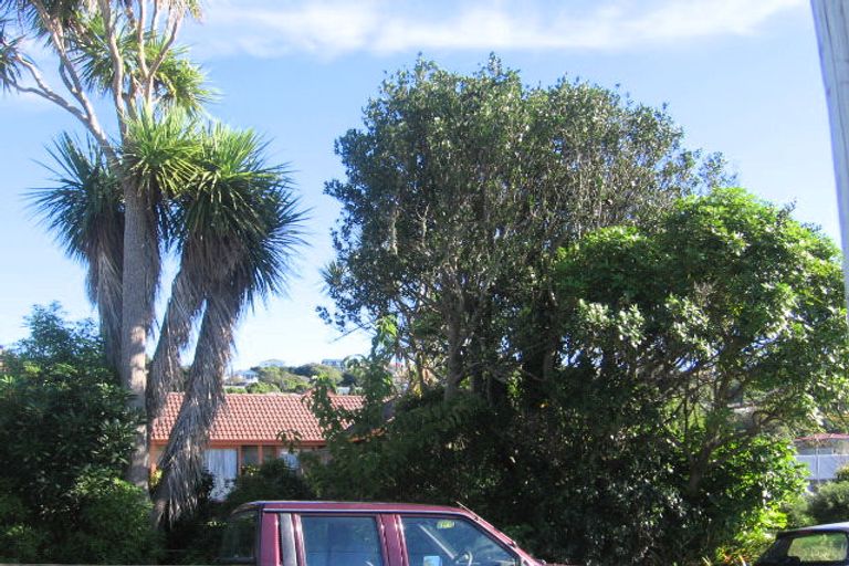 Photo of property in 14 Dr Taylor Terrace, Johnsonville, Wellington, 6037