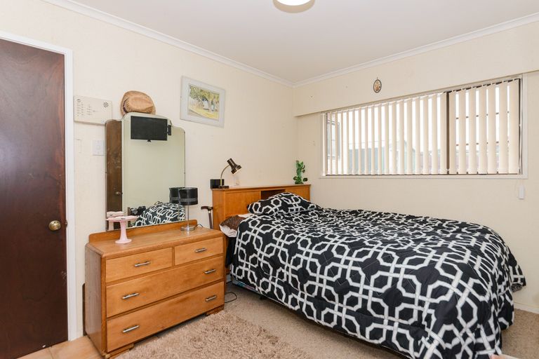Photo of property in 14 Peter Hall Drive, Kelvin Grove, Palmerston North, 4414