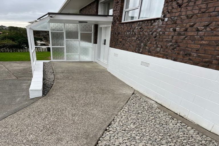 Photo of property in 23 Stapleford Crescent, Browns Bay, Auckland, 0630