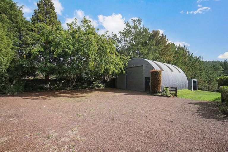 Photo of property in 35 Croft Lane, Riverhead, Albany, 0793