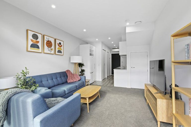 Photo of property in 5 Glen Evans Crescent, Fairfield, Lower Hutt, 5011