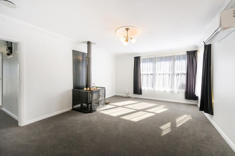 Photo of property in 33 Manchester Street, Takaro, Palmerston North, 4412