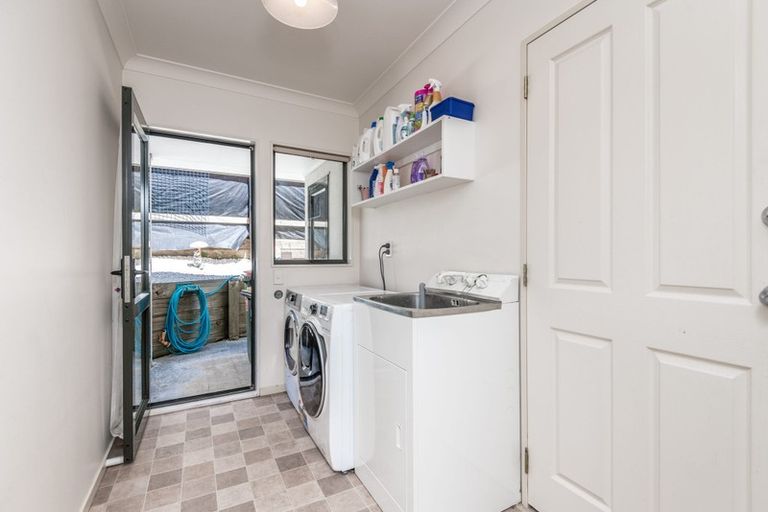 Photo of property in 2 Ridley Green, Churton Park, Wellington, 6037