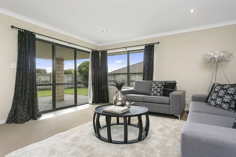 Photo of property in 23 Norfolk Drive, Cambridge, 3434