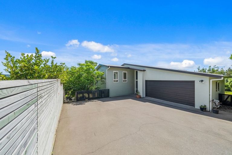 Photo of property in 38 Aspiring Terrace, Aotea, Porirua, 5024