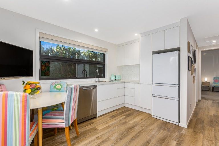 Photo of property in 80 Waipunahau Road, Waikanae, 5036