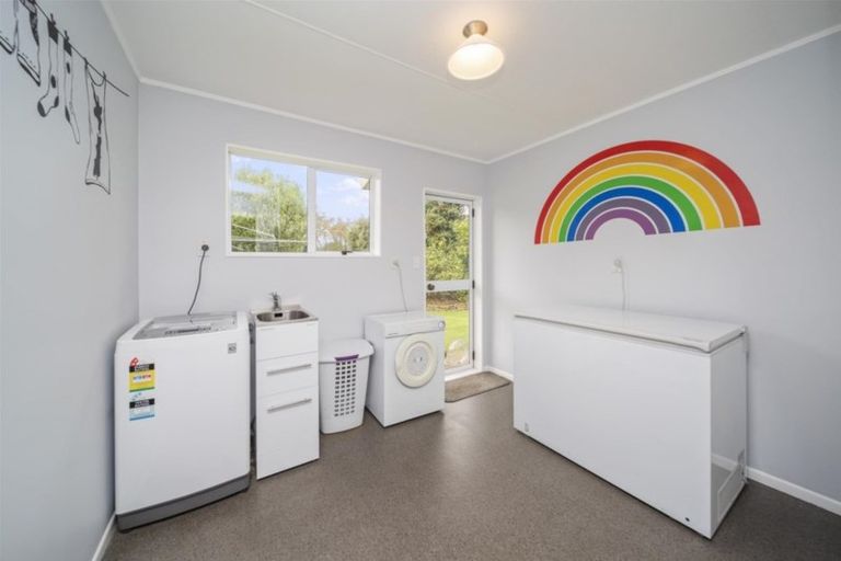 Photo of property in 11 Matai Place, Hawera, 4610