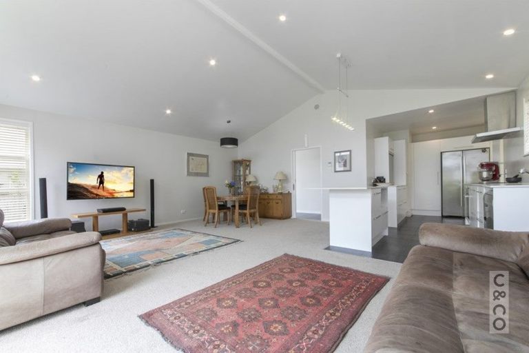 Photo of property in 12 Maude Street, Riverhead, 0820