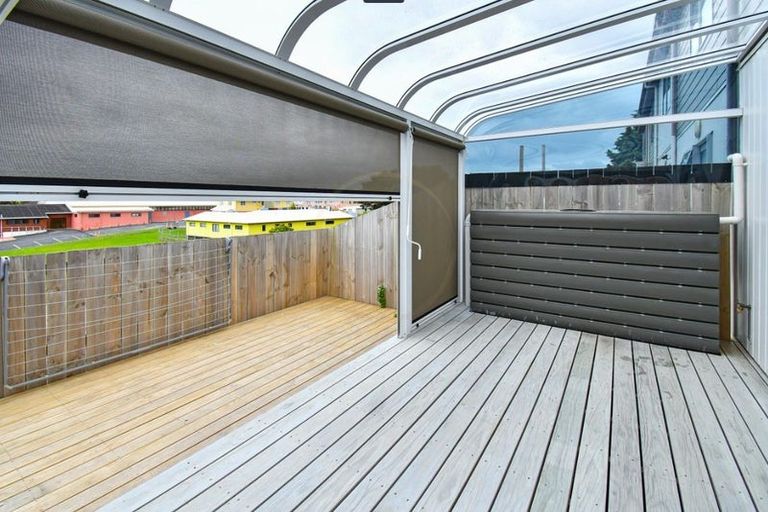 Photo of property in 1 Kanorau Place, Mangere, Auckland, 2022