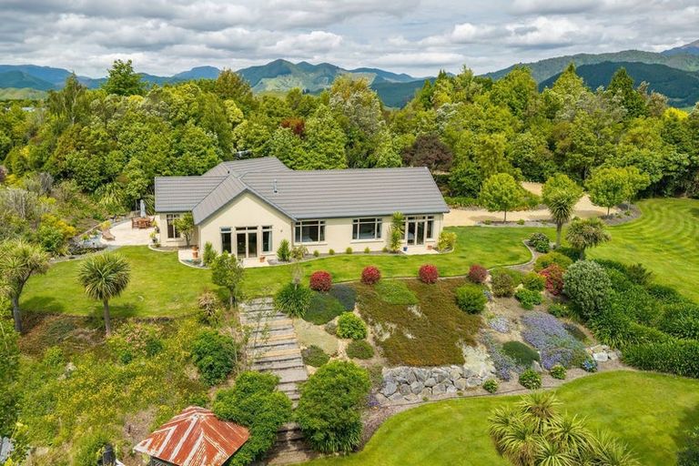 Photo of property in 96 Totara View Road, Wakefield, 7095